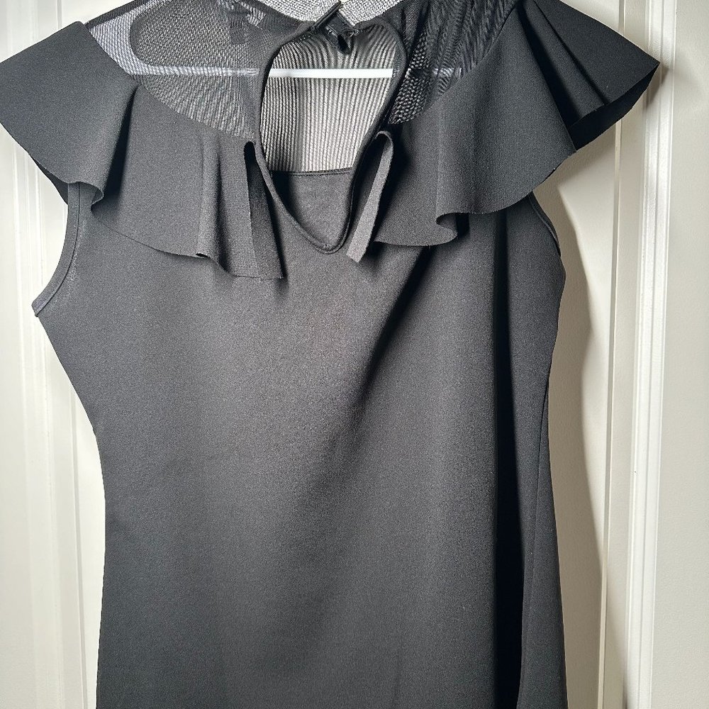 Pretty Women's Sleevless blouse